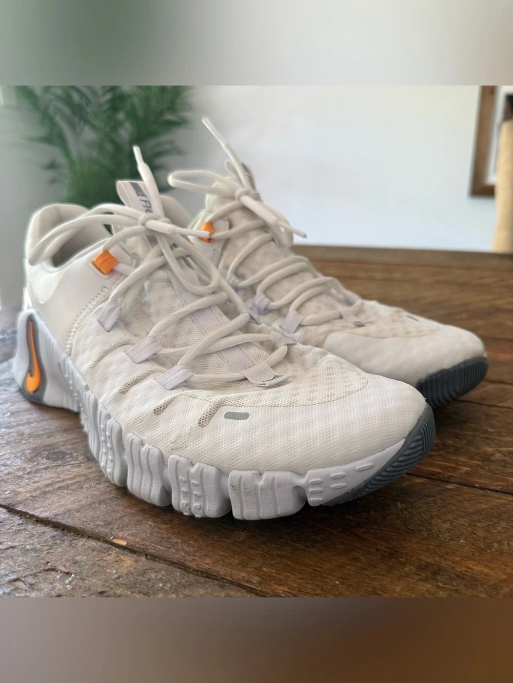 Men’s Lightweight White Athletic Sneakers with Orange Accents (Size 10)